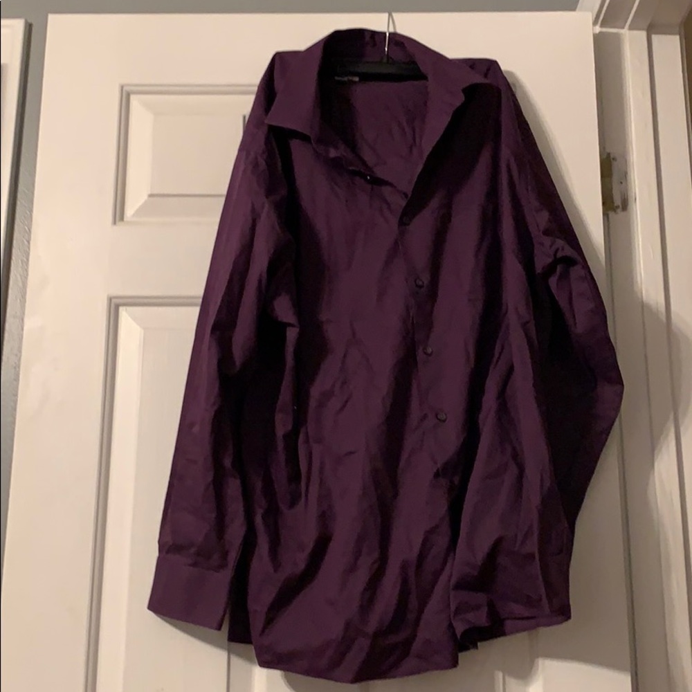 Men’s Purple Van Heusen Dress Shirt